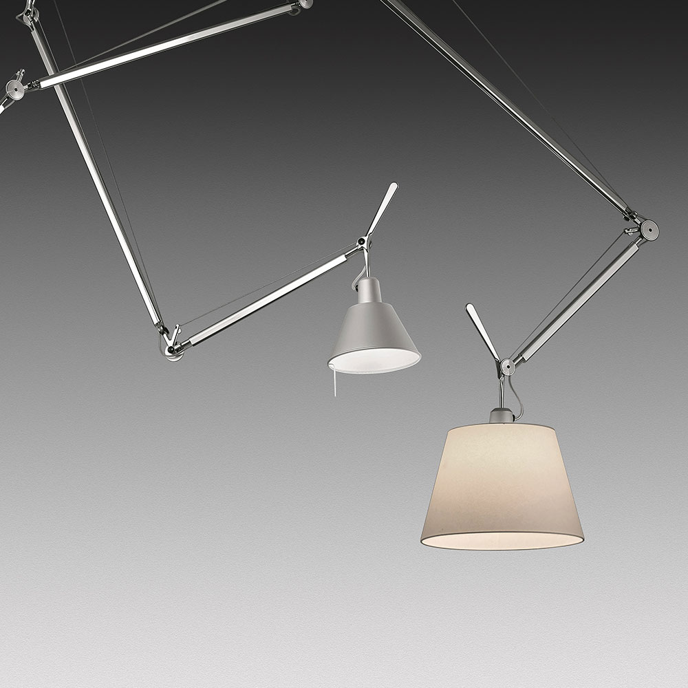 Artemide Tolomeo Sospensione bei lampenonline.de - Die Tolomeo Mega Pendelleuchte vereint ästhetische Größe und gleichzeitig minimalistisches Design.