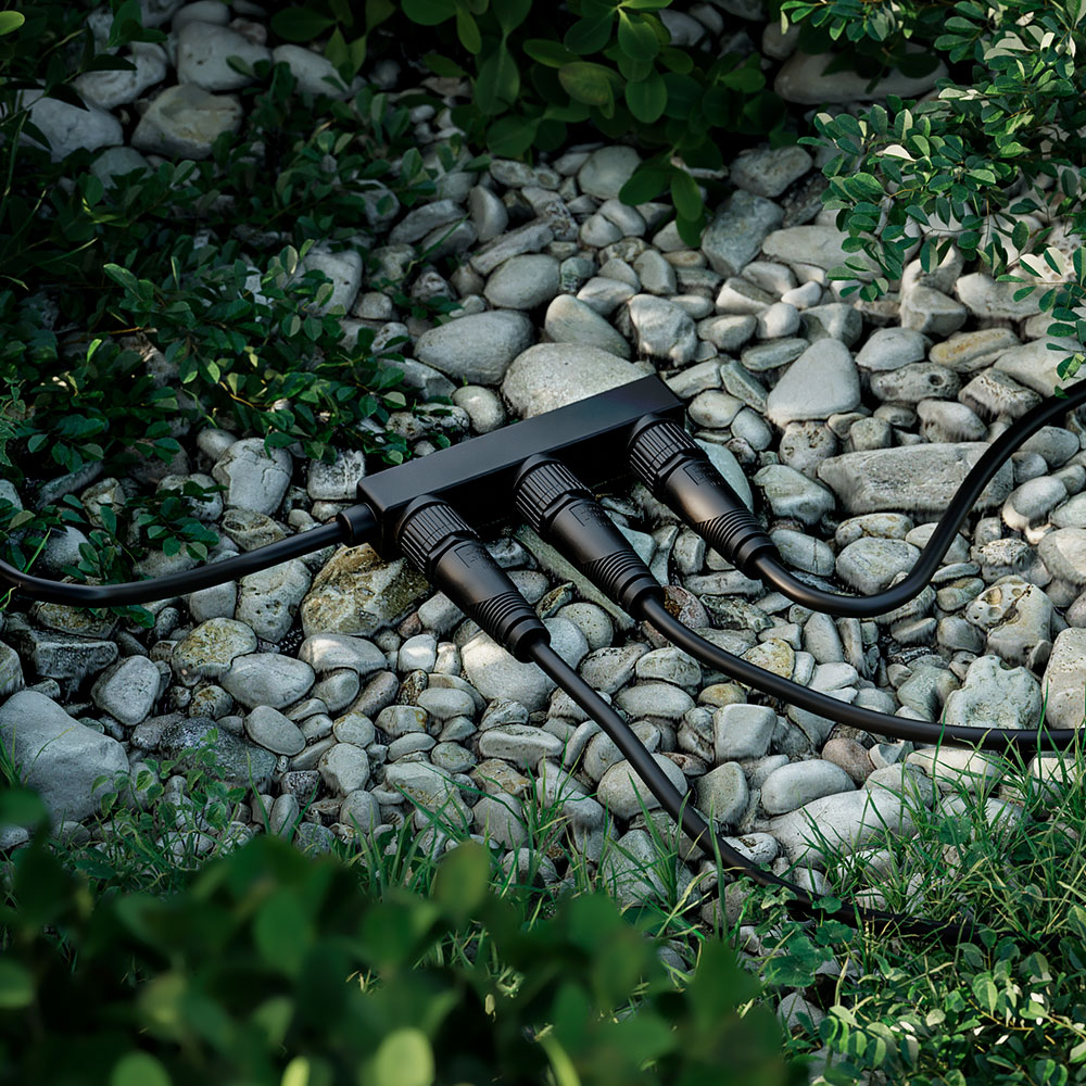 IP44 Verteiler für Solar Join – Einfache Verbindung mehrerer solarbetriebener Leuchten IP44 Verteiler zu Solar Join System bei lampenonline.de ist ein praktisches Zubehör zur flexiblen Verbindung und Stromverteilung zwischen den LED-Solarleuchten des Solar Join Systems von IP44