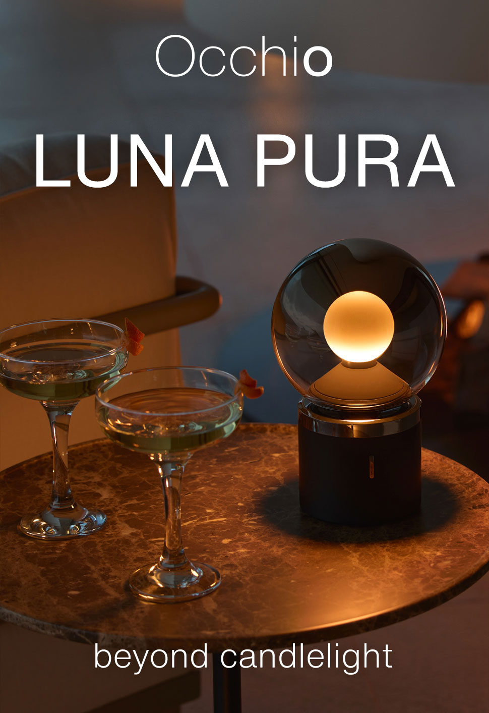 Occhio Luna pura LED-Akkuleuchte überzeugt mit innovativen Features und einem unvergleichlich tollen Licht. Occhio Luna pura LED-Akkuleuchte überzeugt mit innovativen Features und einem unvergleichlich tollen Licht.