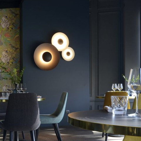 Wandleuchten in vielen Größen und Varianten auf lampenonline.de entdecken